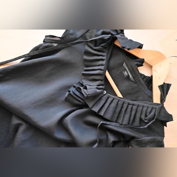 Club Monaco Black Scalloped Silk Top - Picture 5 of 5